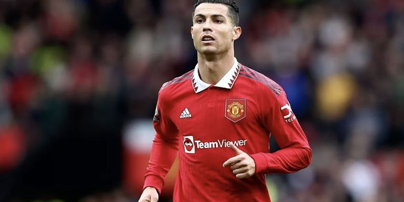 CR7 hiện đang là người nắm giữ số bàn thắng lớn nhất lịch sử 