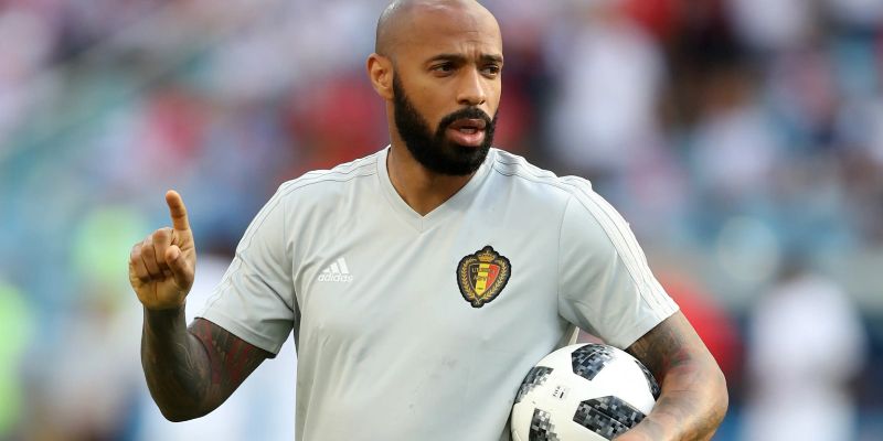 Thierry Henry là cựu cầu thủ của đội tuyển bóng đá quốc gia Pháp 